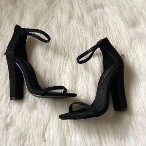 Little Black Heels🖤